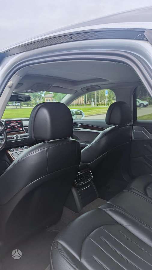 Audi A8, 3.0 l., Седан