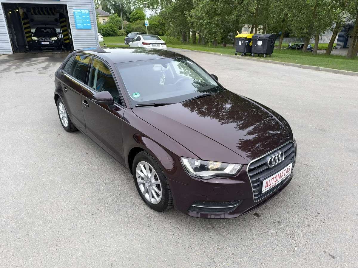 Audi A3, 1.6 l., hatchback