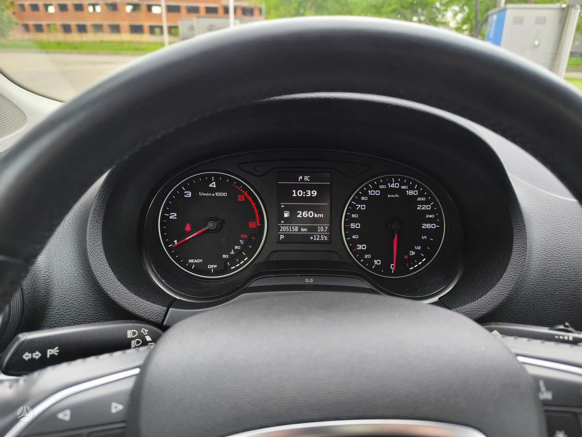 Audi A3, 1.6 l., hatchback