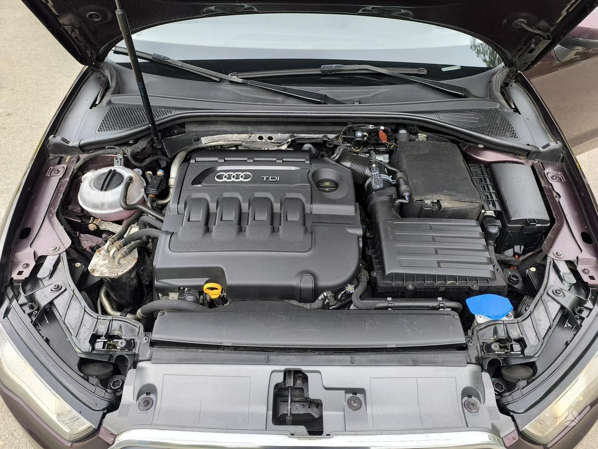Audi A3, 1.6 l., Хэтчбек