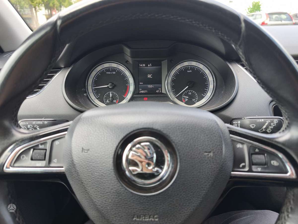 Skoda Octavia, 2.0 l., Седан