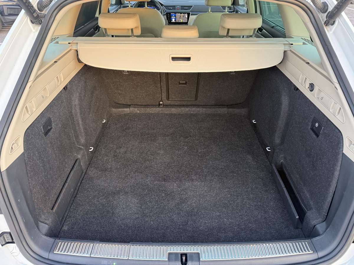 Skoda Superb, 2.0 l., Универсал