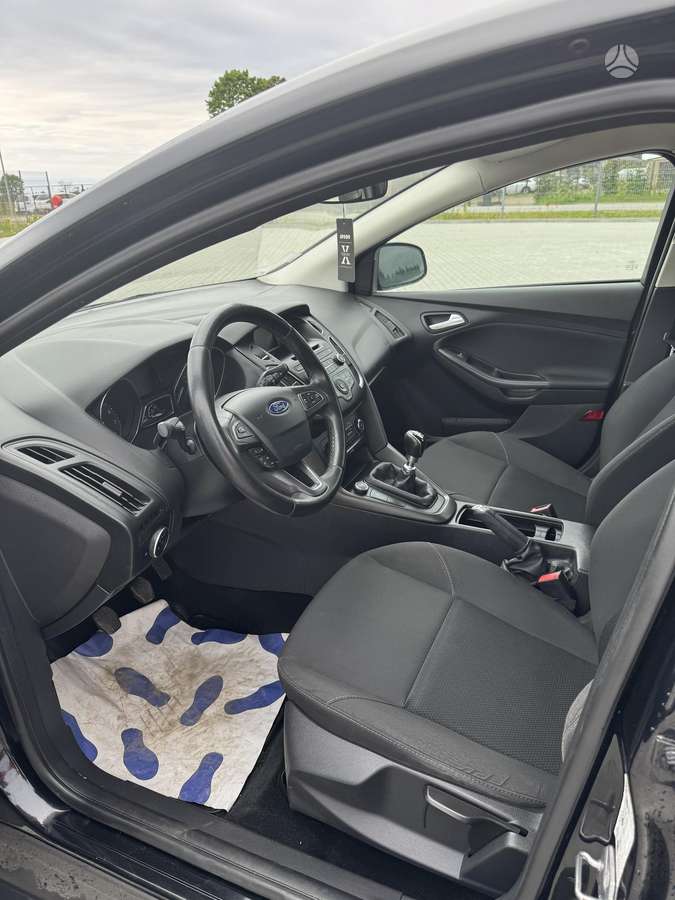 Ford Focus, 1.0 l., Хэтчбек