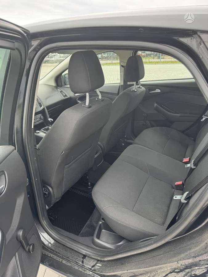Ford Focus, 1.0 l., Хэтчбек
