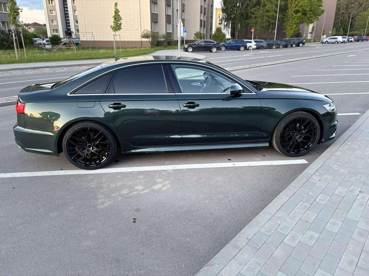 Audi A6, 2.0 l., Седан