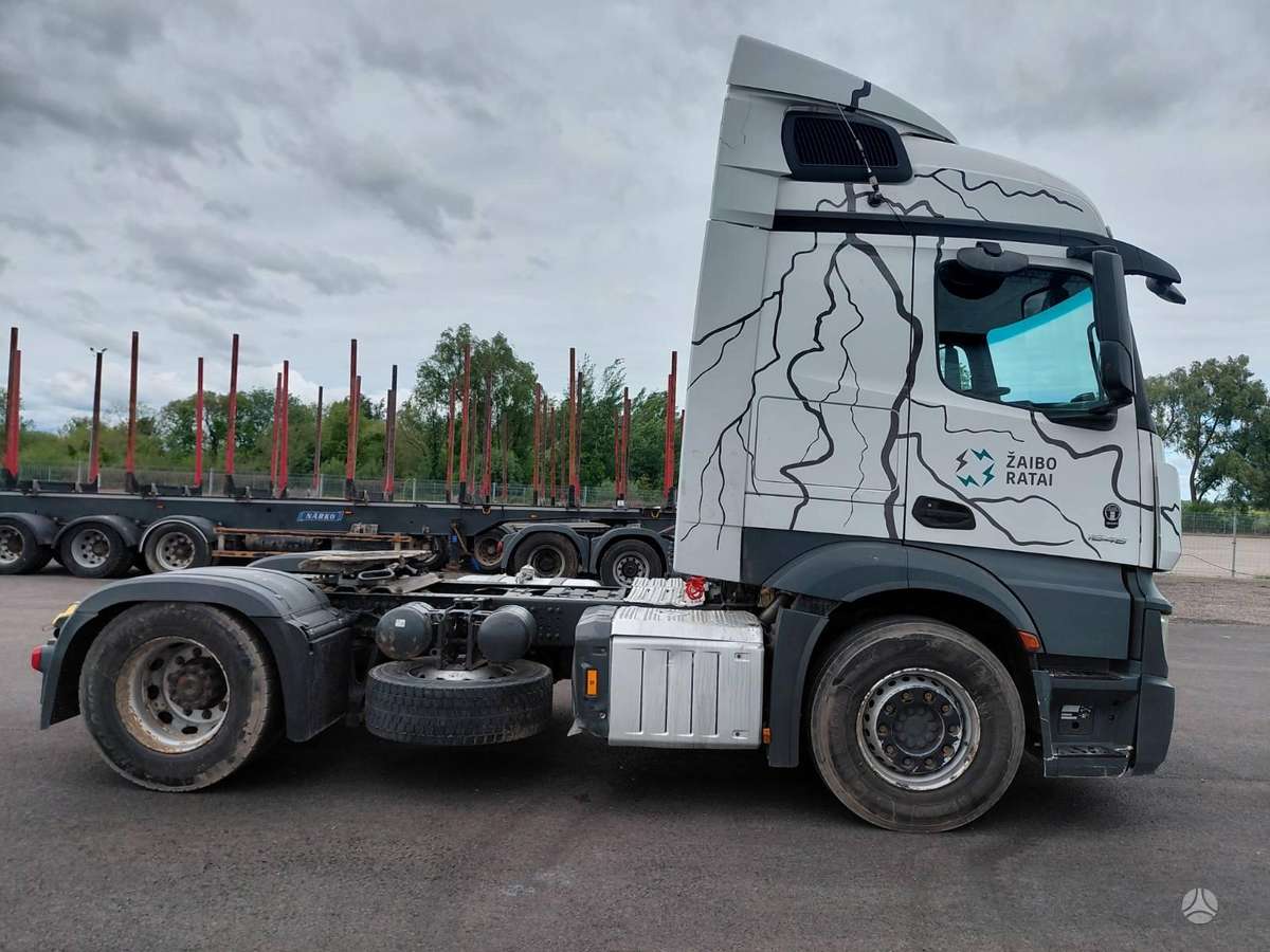 Mercedes-Benz Actros, single sleeper