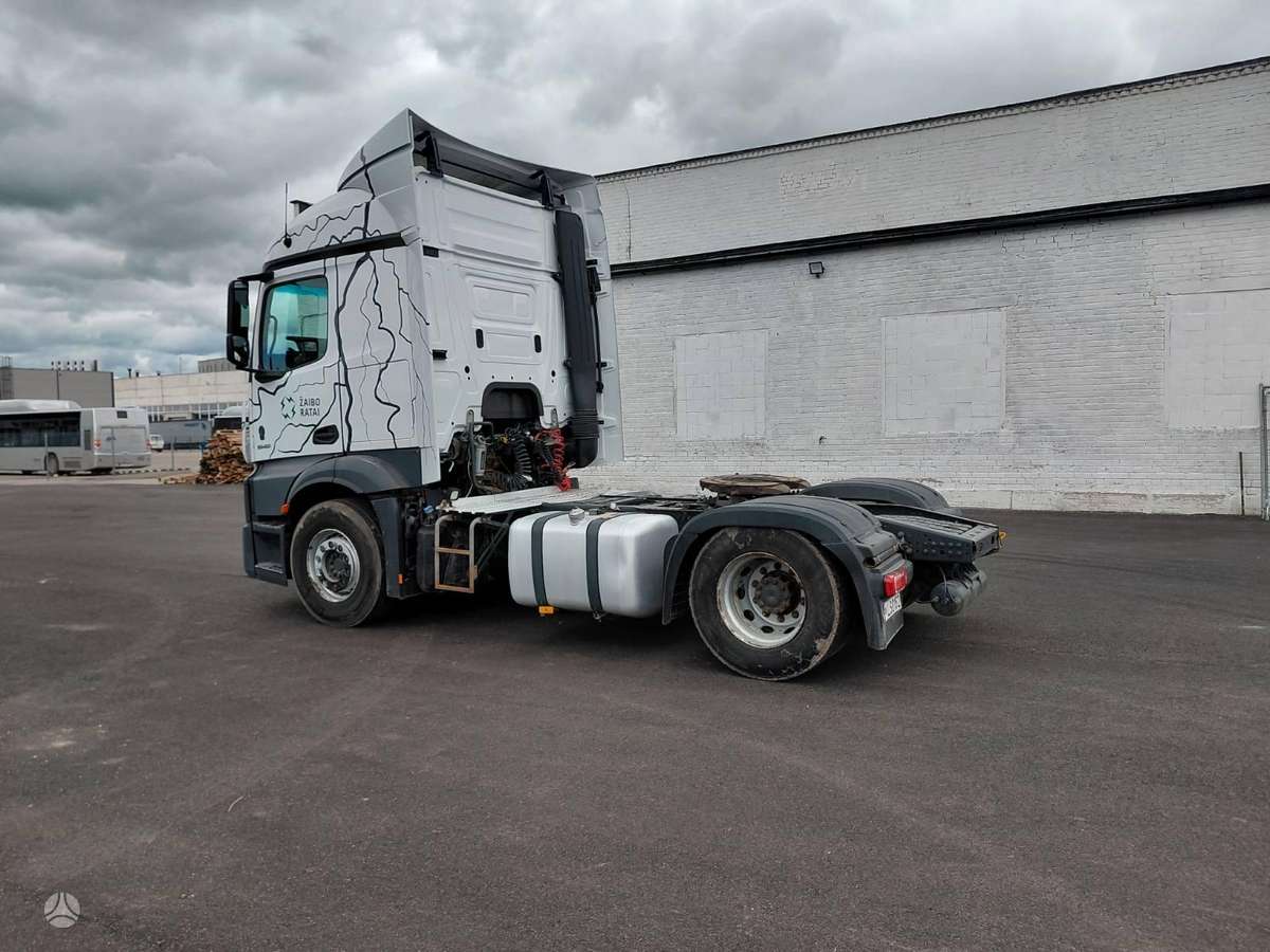 Mercedes-Benz Actros, single sleeper