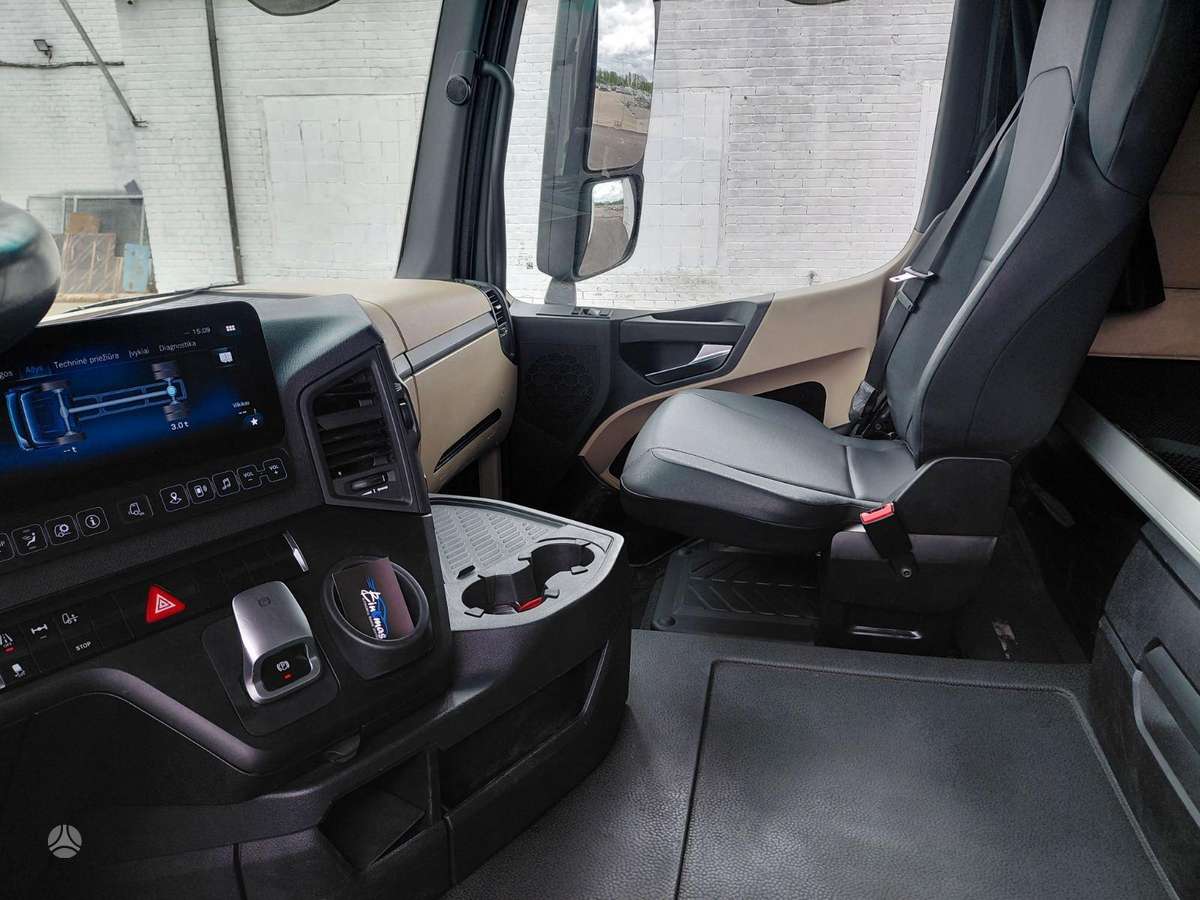 Mercedes-Benz Actros, single sleeper