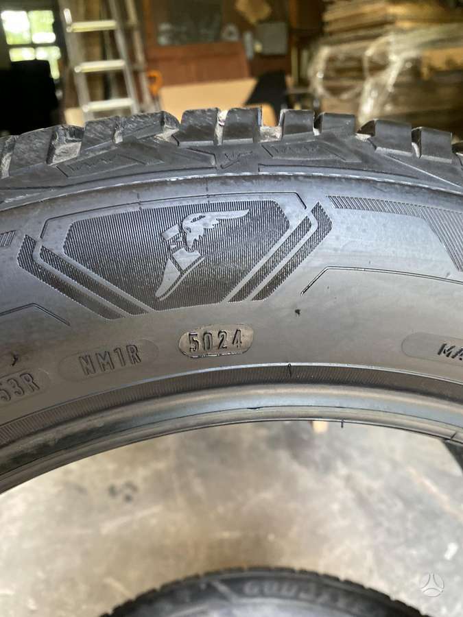 Goodyear, winter 215/55 R17