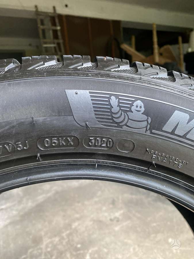 Michelin, žieminės 235/55 R18