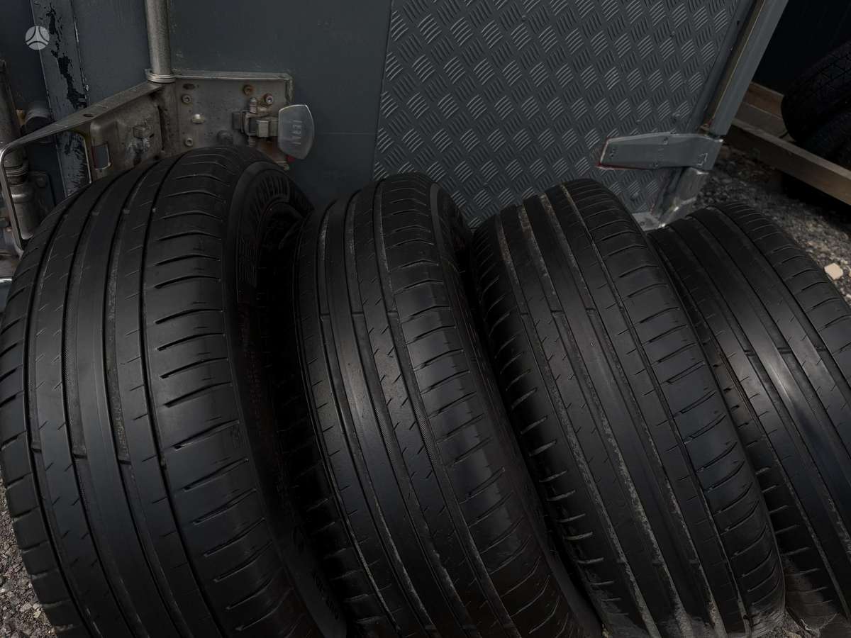 Michelin Pilot Sport, summer 225/65 R17