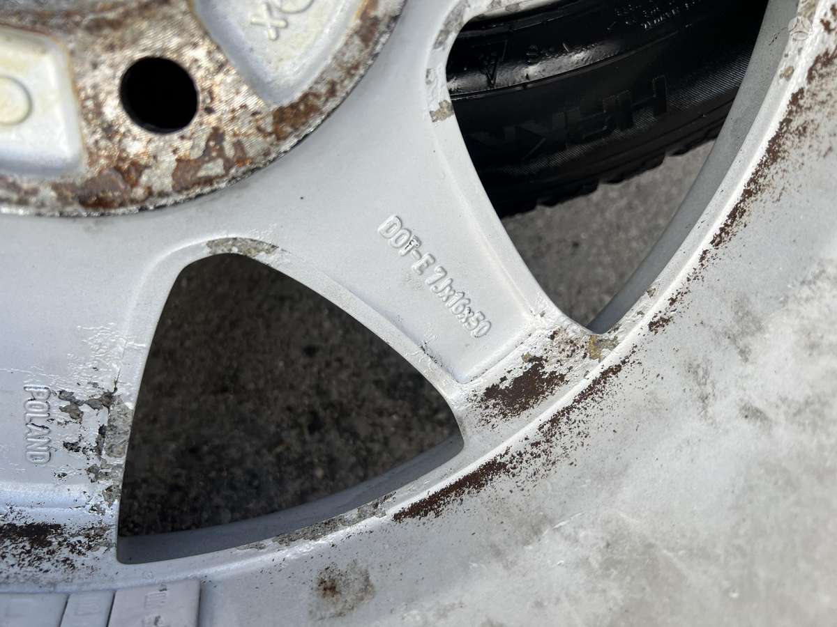 Volvo V70, lengvojo lydinio, R16