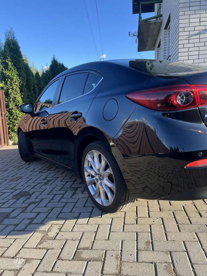 Mazda 3, 2.2 l., Седан