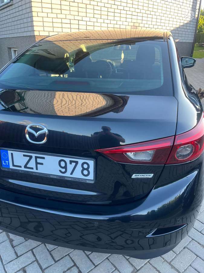 Mazda 3, 2.2 l., Седан