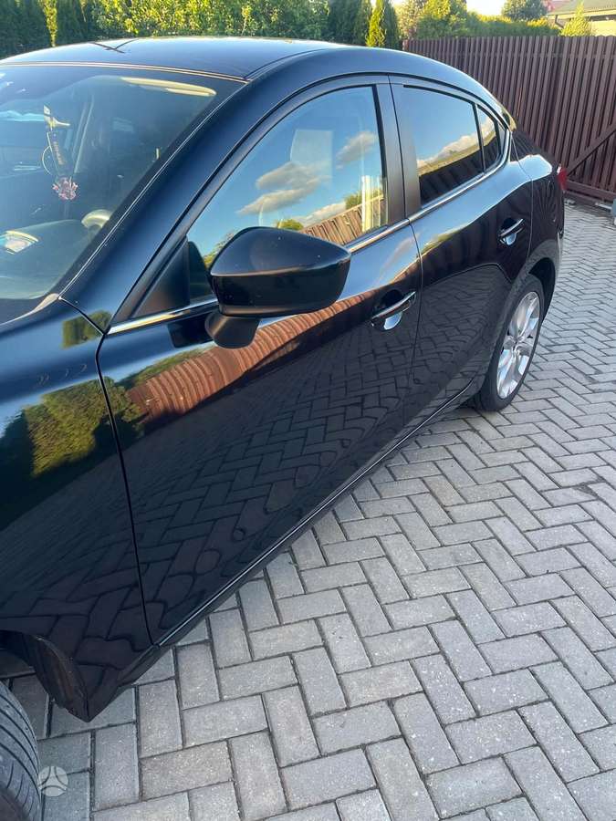 Mazda 3, 2.2 l., Седан