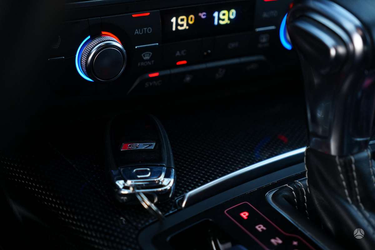 Audi S7, 4.0 l., Хэтчбек