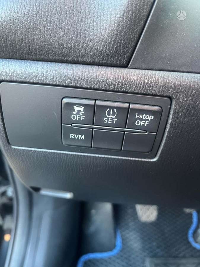 Mazda 3, 2.2 l., Седан