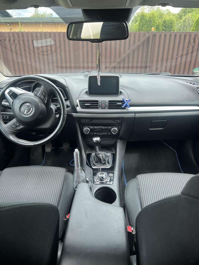 Mazda 3, 2.2 l., Седан