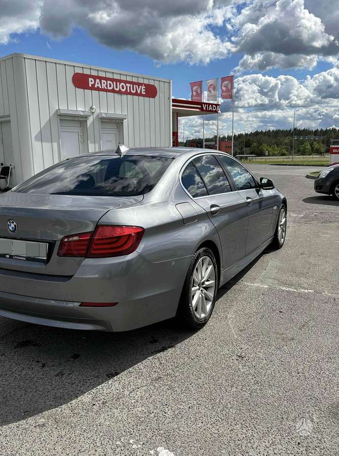 BMW 520, 2.0 l., Седан