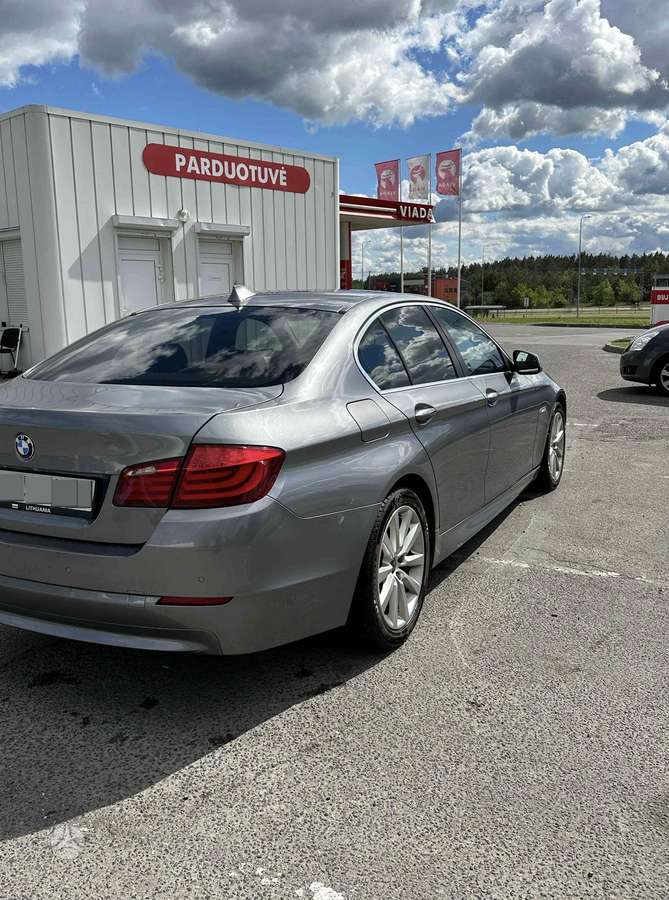 BMW 520, 2.0 l., sedanas