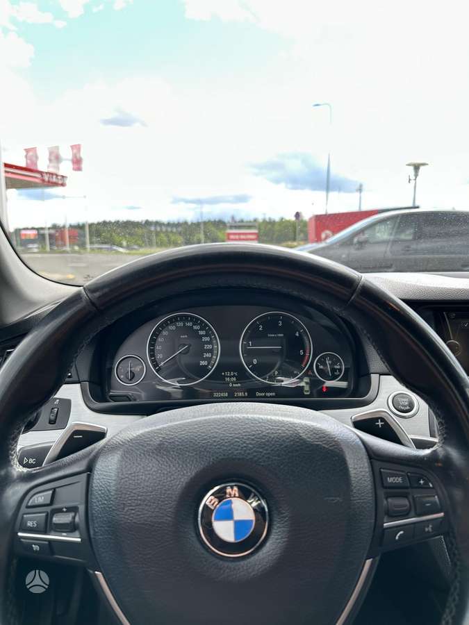 BMW 520, 2.0 l., Седан