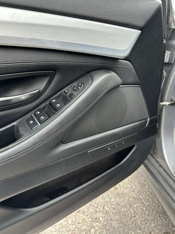 BMW 520, 2.0 l., Седан