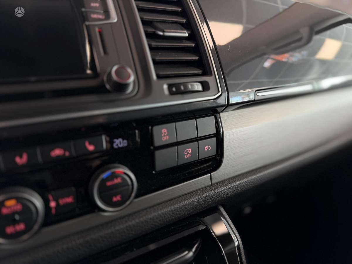 Volkswagen Multivan, 2.0 l., Минивэн