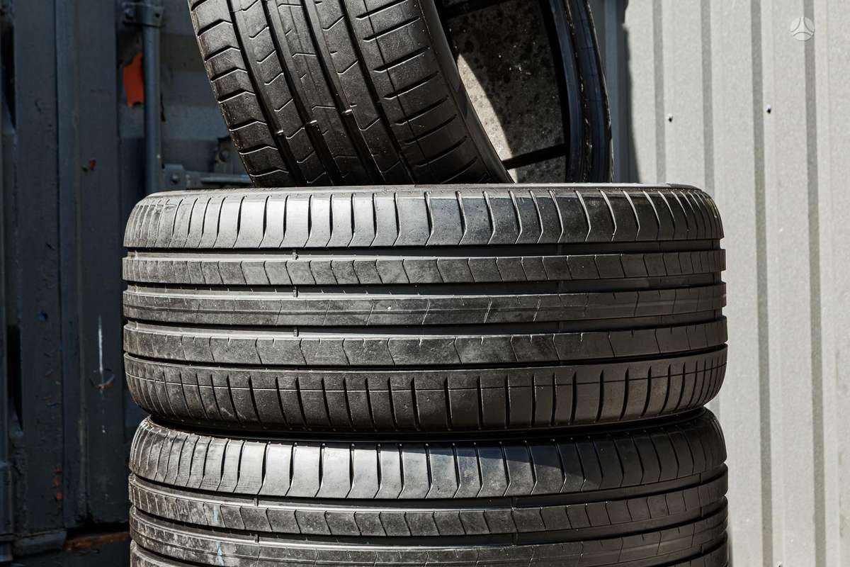 Pirelli P Zero 4 (VOL), vasarinės 275/35 R22