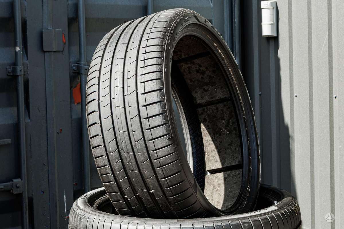 Pirelli P Zero 4 (VOL), vasarinės 275/35 R22