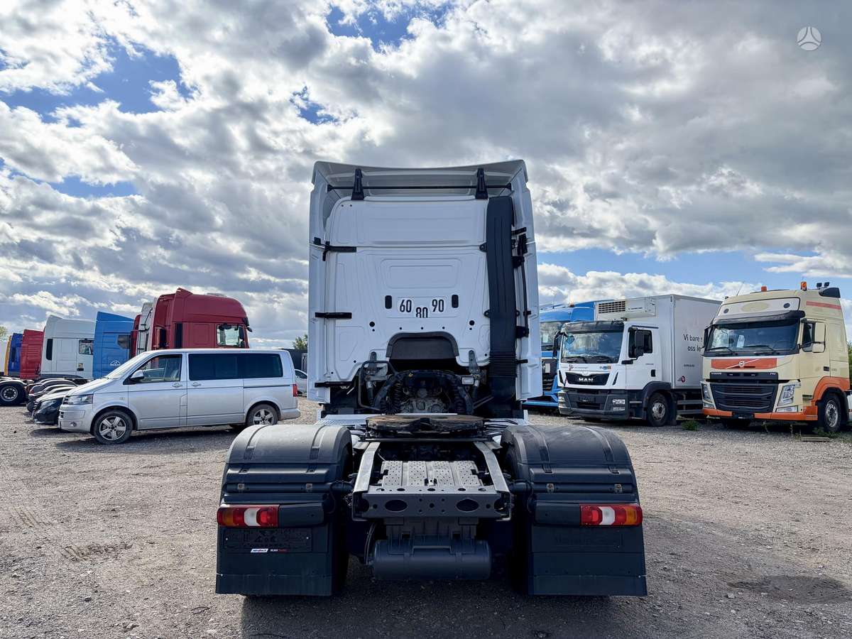 Mercedes-Benz Actros 1845 Stream Space, single sleeper