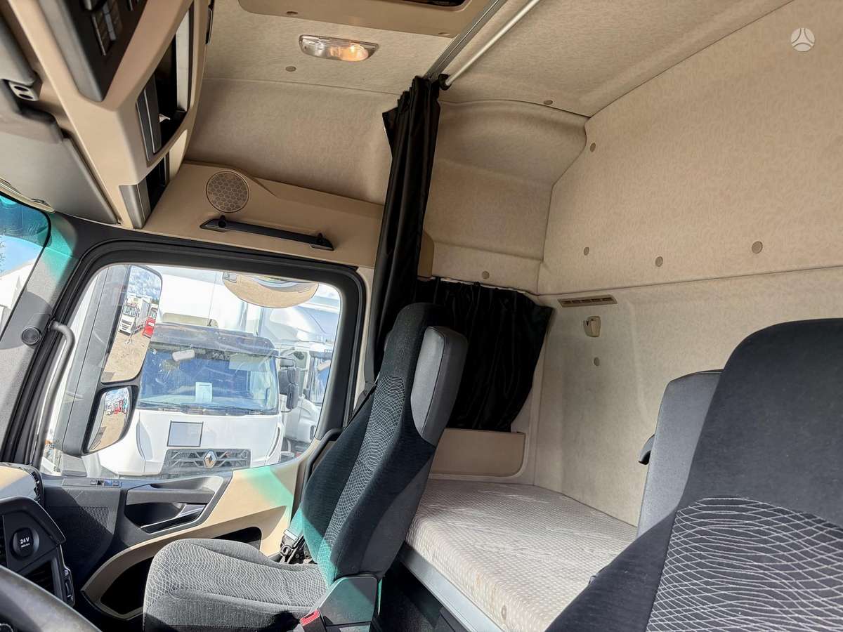 Mercedes-Benz Actros 1845 Stream Space, single sleeper