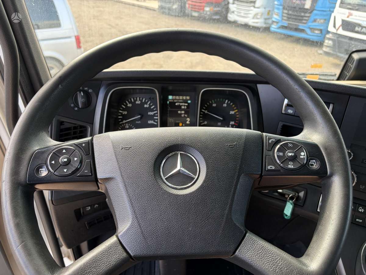 Mercedes-Benz Actros 1845 Stream Space, single sleeper