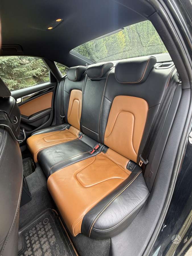 Audi A4, 3.0 l., Седан