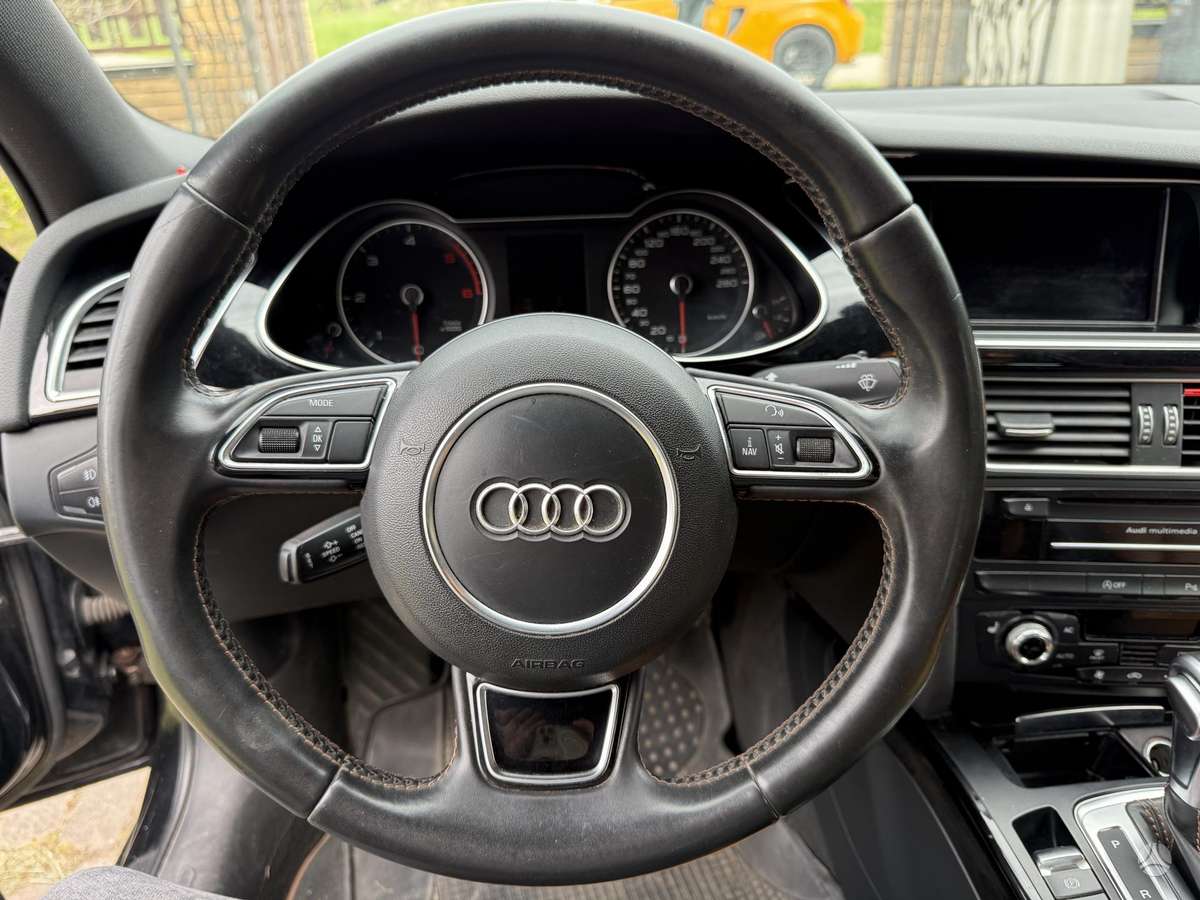 Audi A4, 3.0 l., Седан
