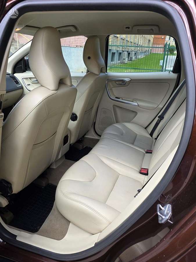 Volvo XC60 - 8