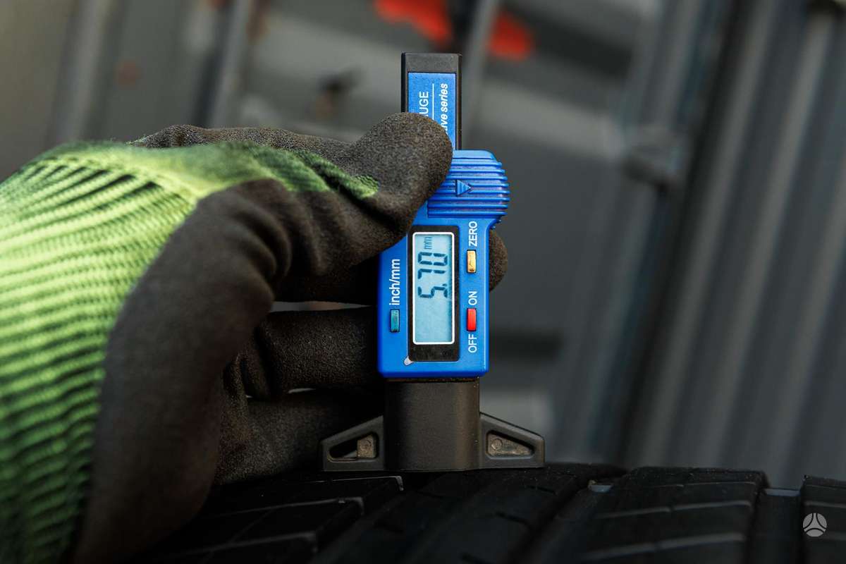 Dynamo Hiscend MSU01, летние 275/40 R18