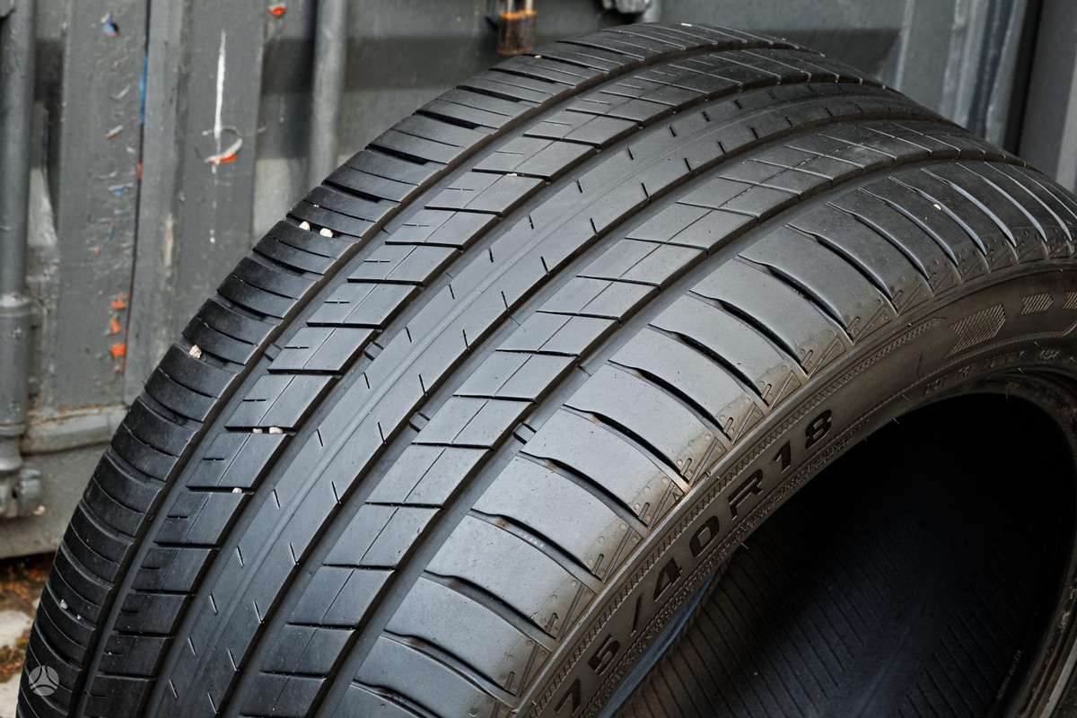 Dynamo Hiscend MSU01, summer 275/40 R18