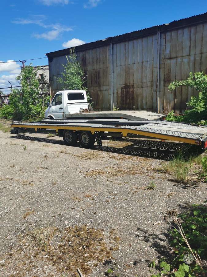 Tauras 8 m, auto transporter