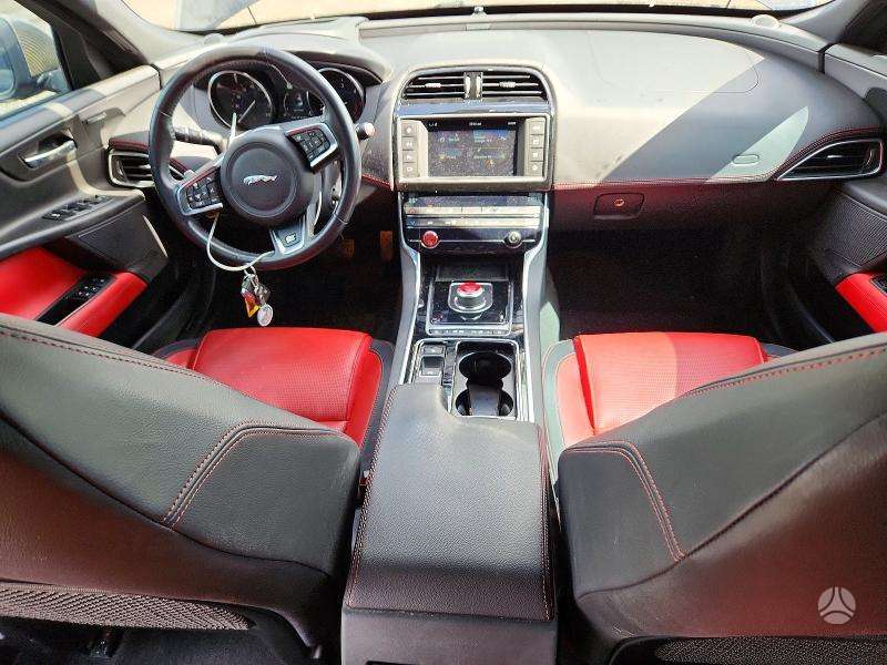 Jaguar XE, 2.0 l., Седан