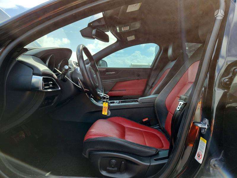 Jaguar XE, 2.0 l., Седан