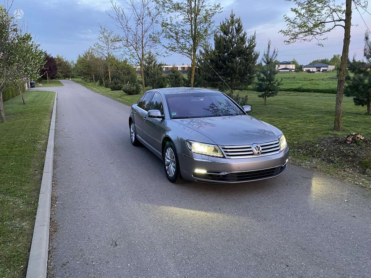 Volkswagen Phaeton - 2