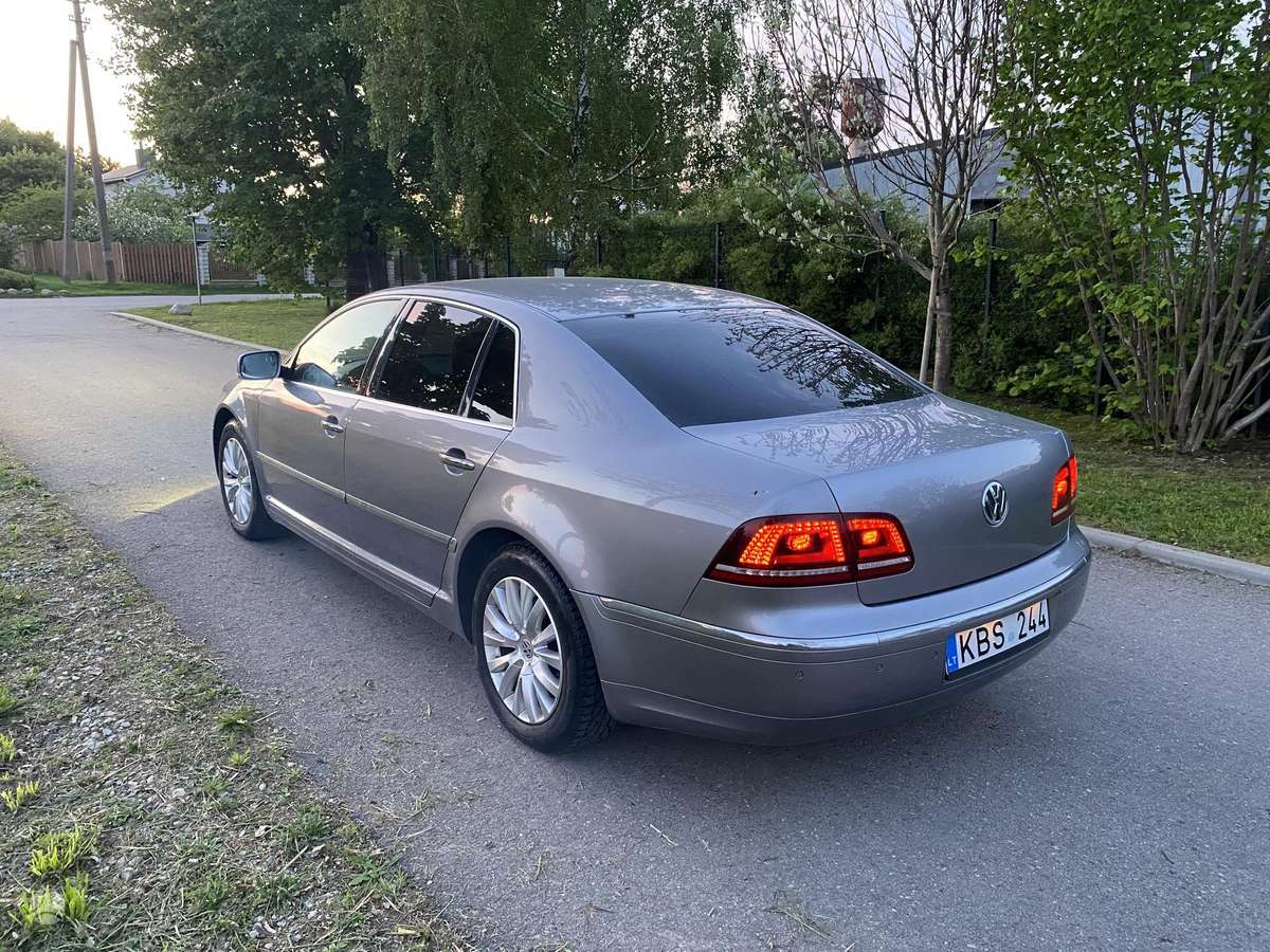 Volkswagen Phaeton - 6