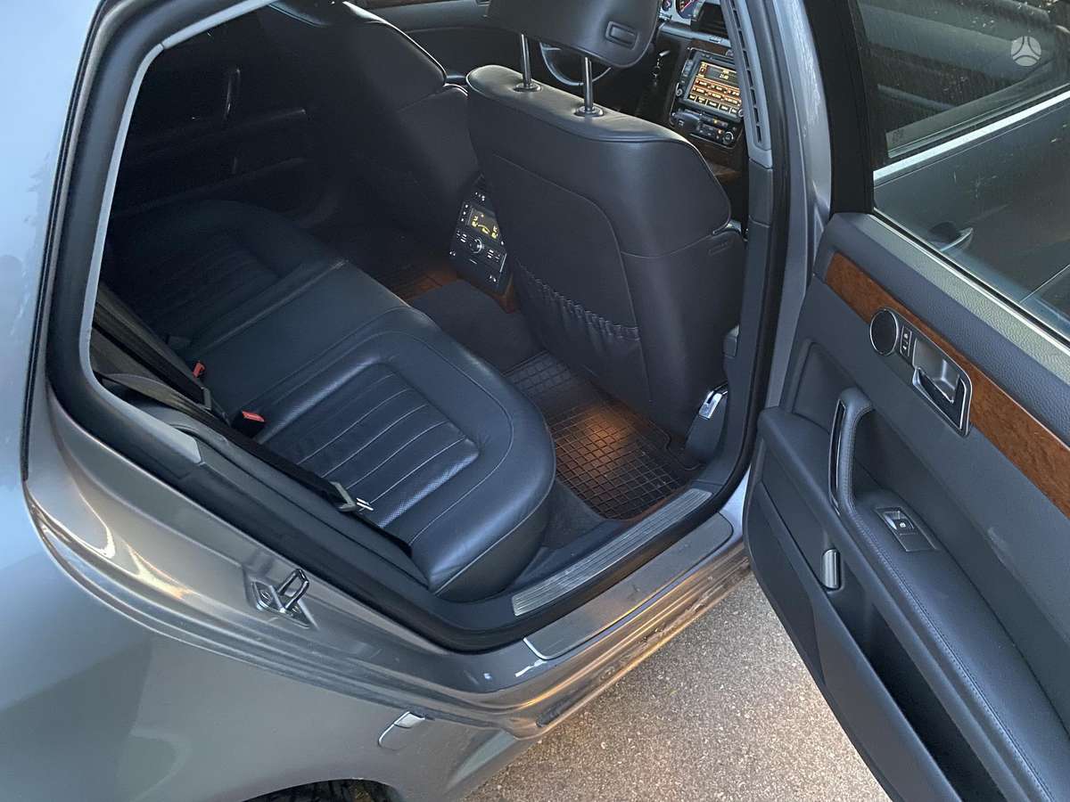 Volkswagen Phaeton - 8
