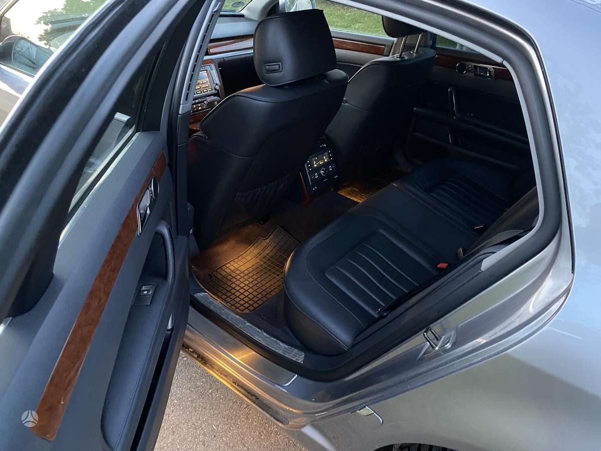 Volkswagen Phaeton - 9