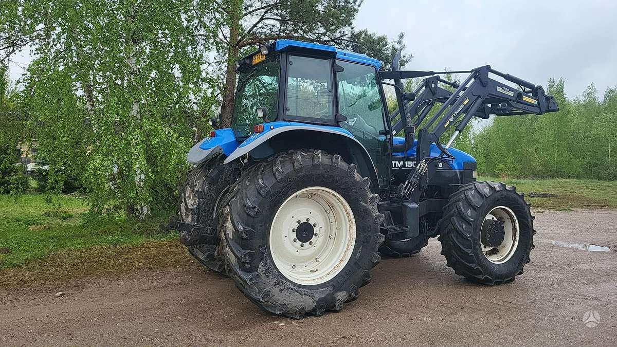 New Holland TM150, traktoriai