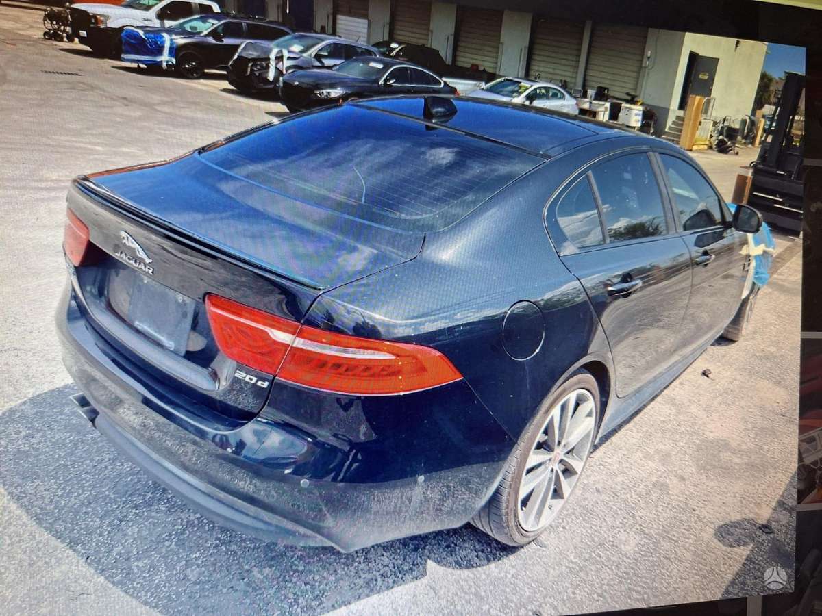 Jaguar XE, 2.0 l., Седан