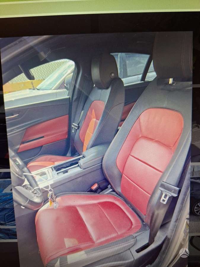 Jaguar XE, 2.0 l., Седан