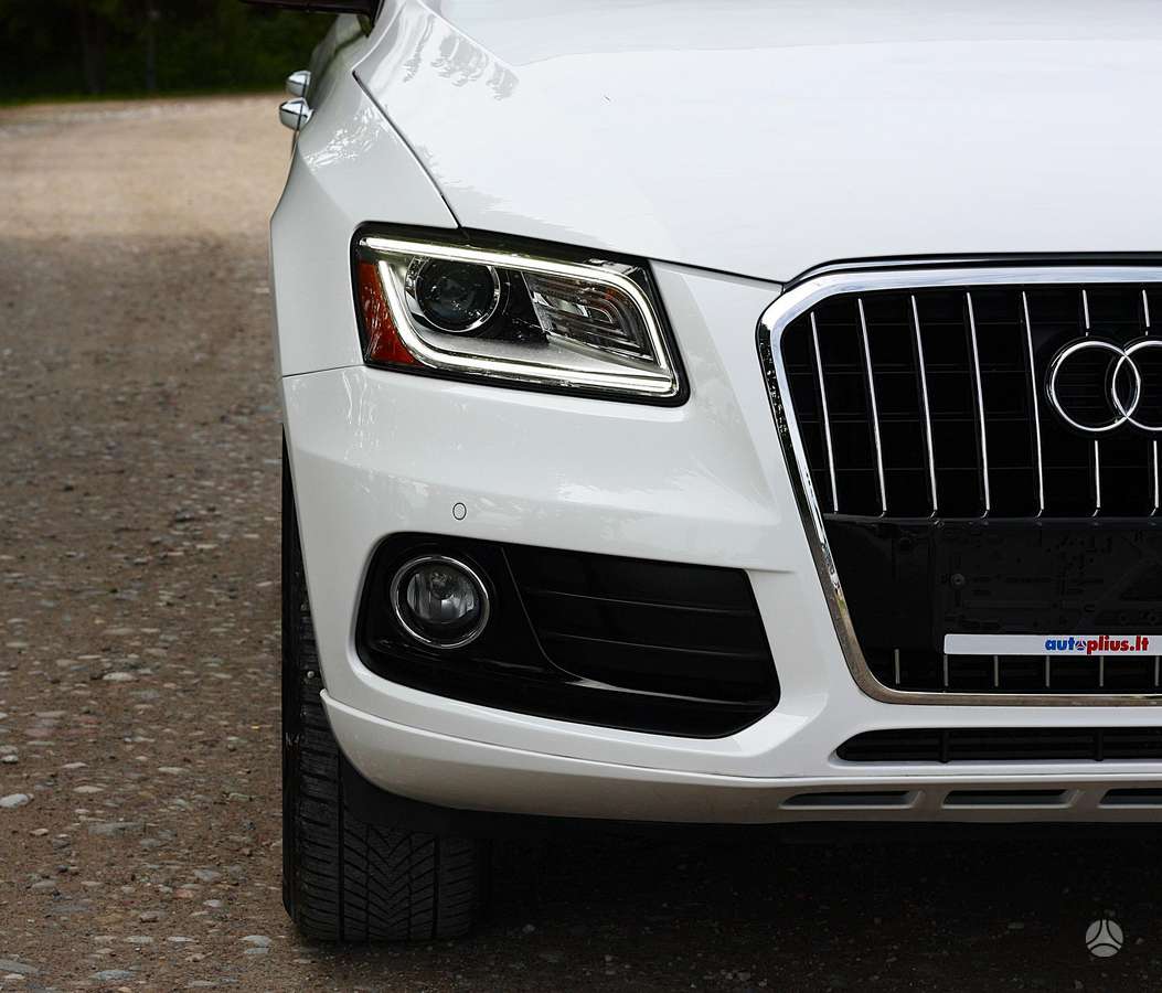 Audi Q5, 2.0 l., off-road / crossover