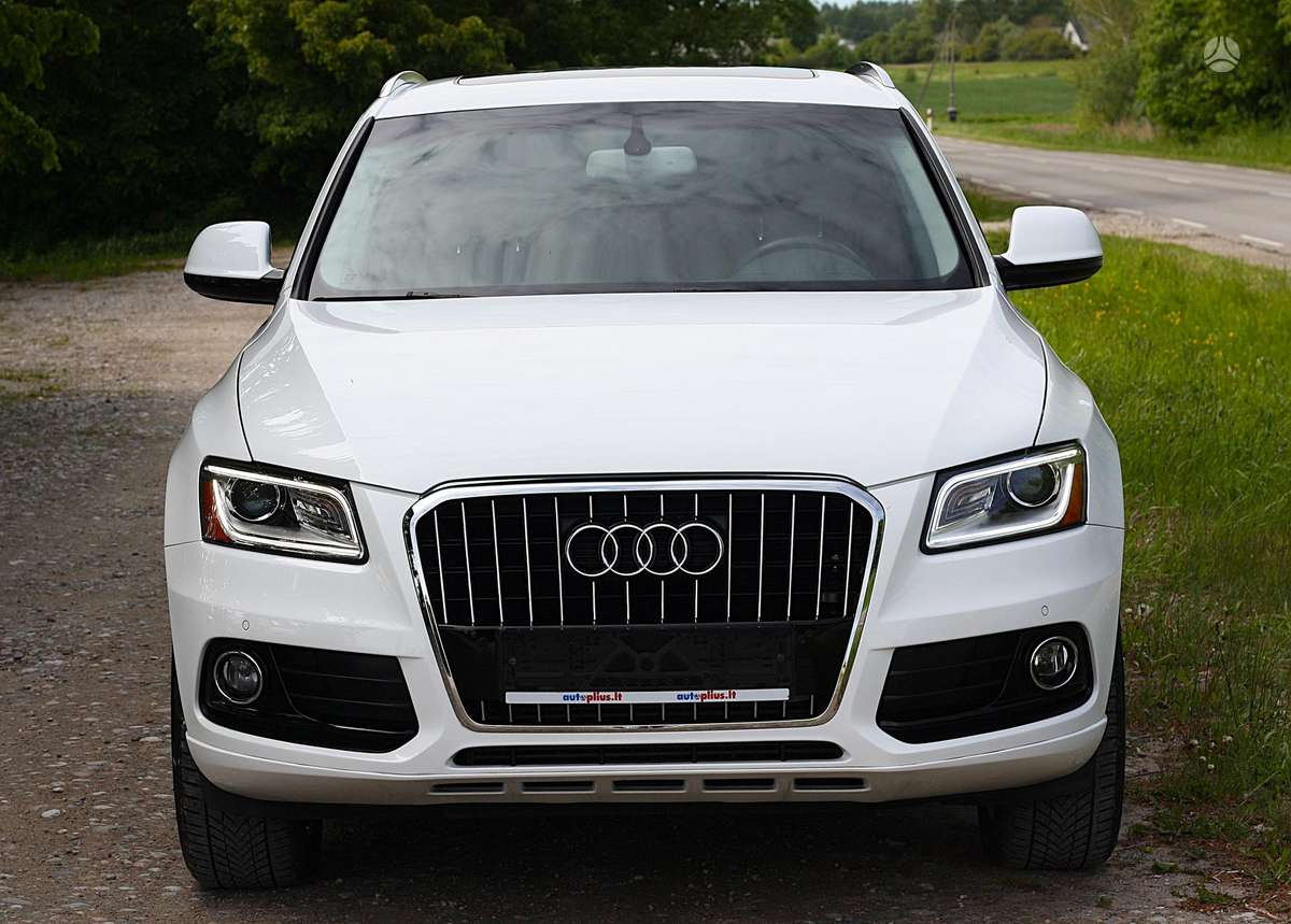 Audi Q5, 2.0 l., off-road / crossover