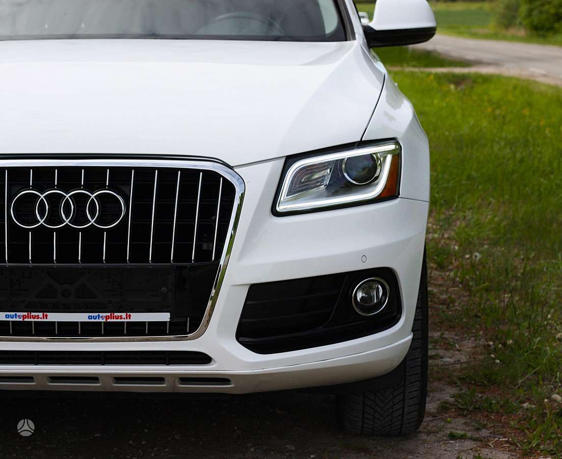 Audi Q5, 2.0 l., off-road / crossover